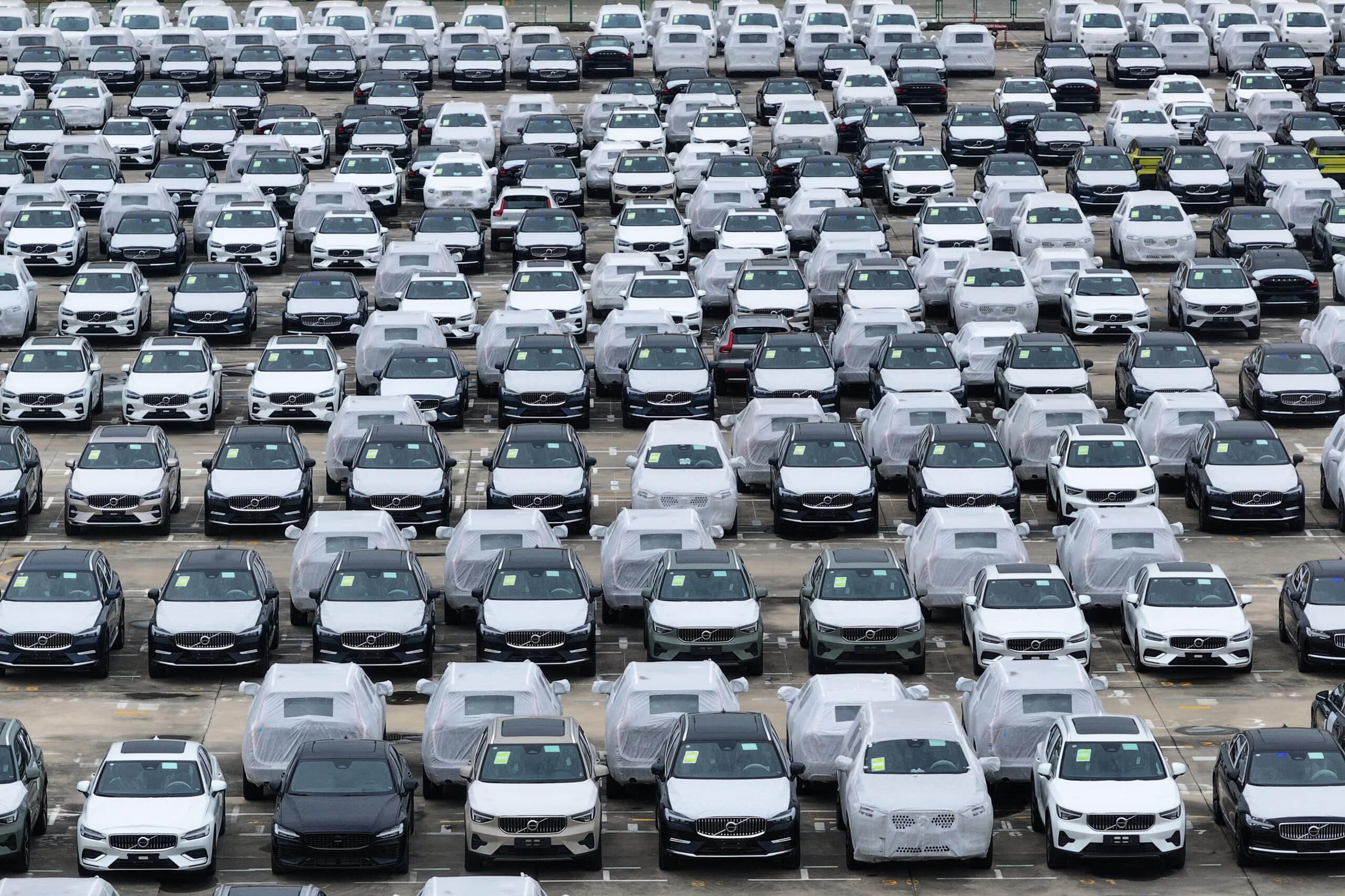 Volvo Cars cutting 3,000 jobs to reduce costs